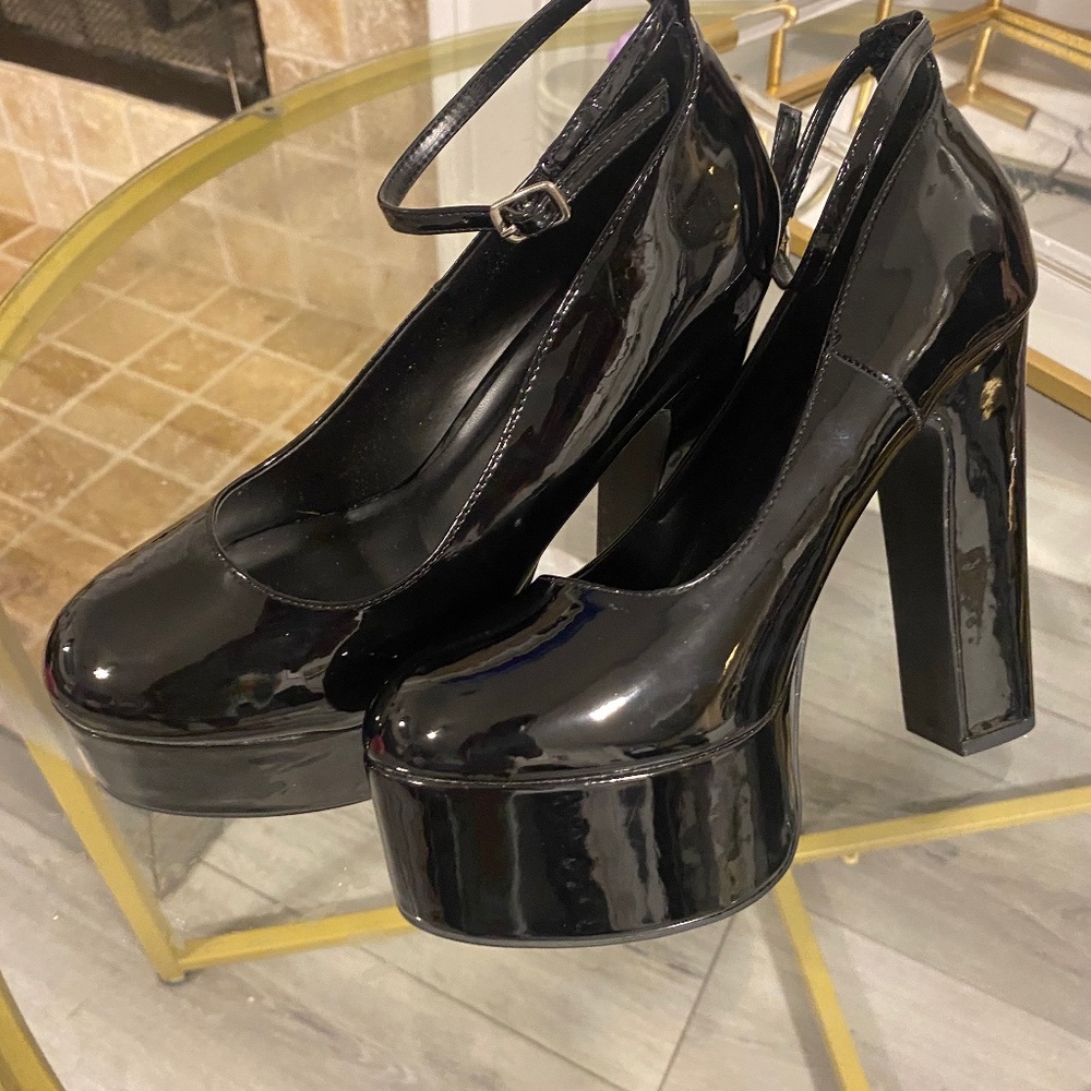 Platform shoes